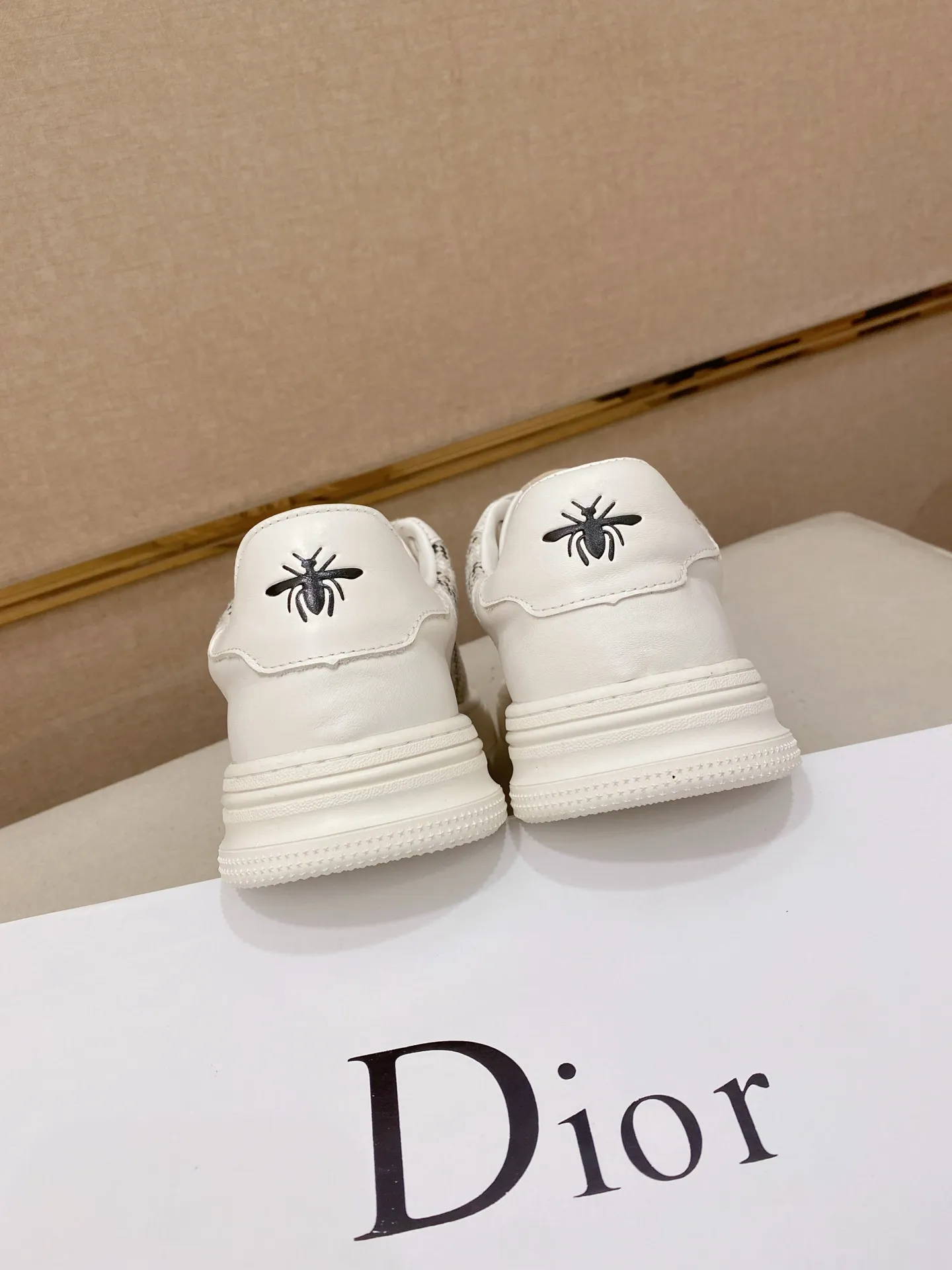 Men's men's shoes 💰 420💰🇮🇹🇮🇹Dior D new model is on sale at the same time, upper 🇮🇹Imported stretch fabric from Italy Fully imported sheepskin lining💪💪, completely 1⃣️ to 1⃣️🇮🇹💪💪, ⚠Sole: Original sole provided by the original factory, exclusive movable molded sole super comfortable, ⚠Original factory follow-up, 🔍🔍high quality, you can come in and out at will, welcome to compare⚠. Code number:38-44